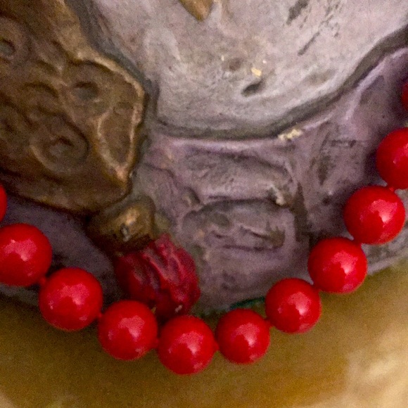 Gorgeous red glass bead necklace with gold clasp classic Valentines, glamour - Picture 4 of 6